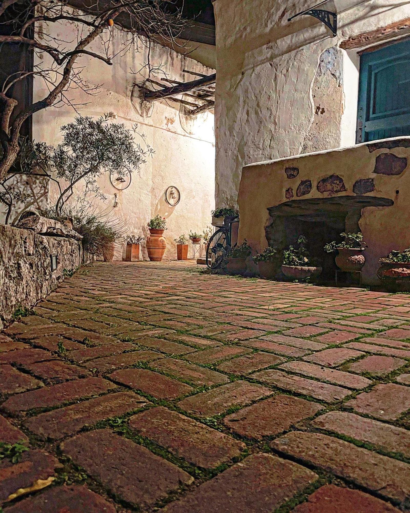 B&B Corte San Lussorio Oliena Kültér fotó
