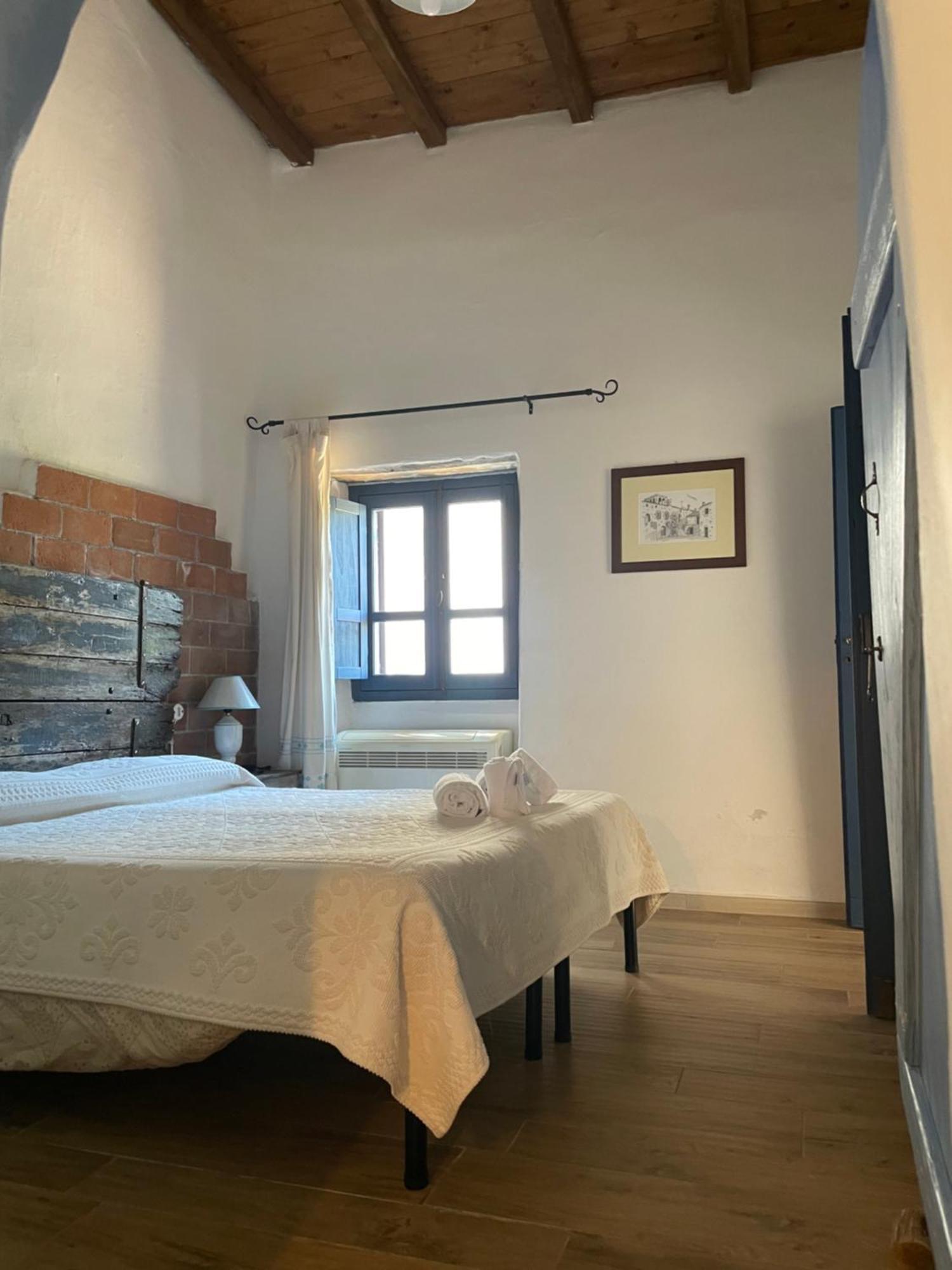 B&B Corte San Lussorio Oliena Kültér fotó